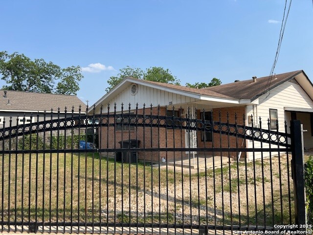118 Goforth San Antonio TX 78233