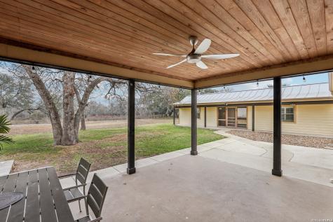 197 Vintage Ranch La Vernia TX 78121