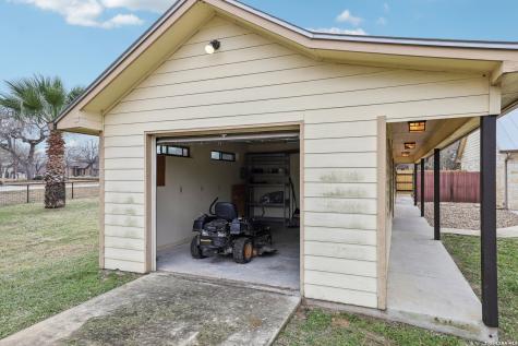 197 Vintage Ranch La Vernia TX 78121