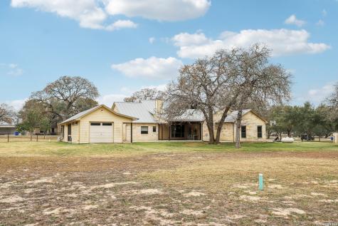 197 Vintage Ranch La Vernia TX 78121