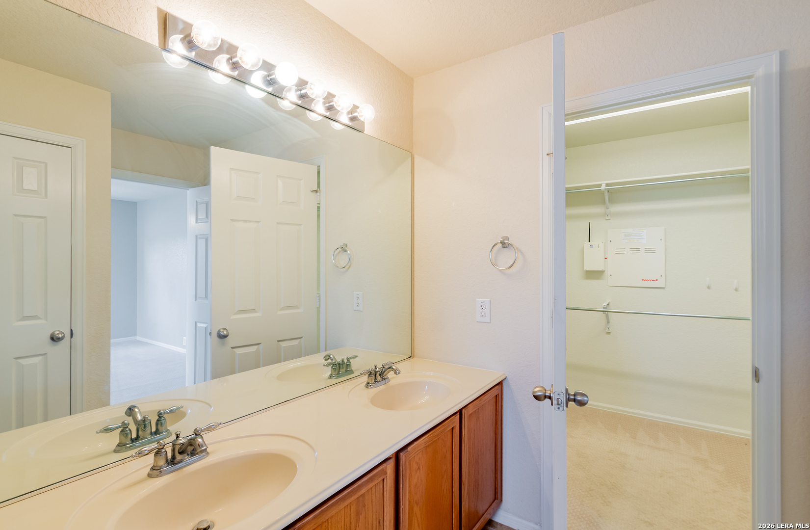 2502 Grayson Way San Antonio TX 78232