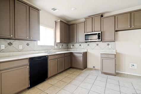 6718 Loma Secca San Antonio TX 78233