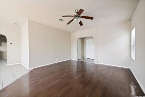 6718 Loma Secca San Antonio TX 78233