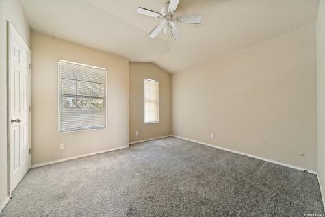 6718 Loma Secca San Antonio TX 78233