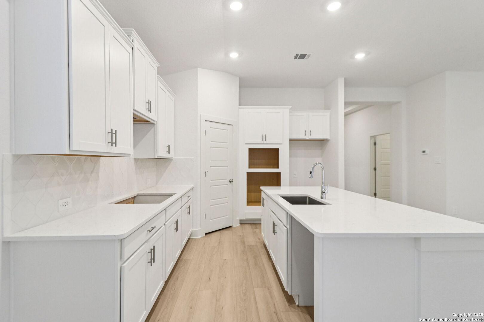11439 Feather Vale San Antonio TX 78254