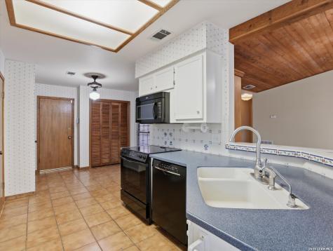 2703 Oak Haven San Marcos TX 78666