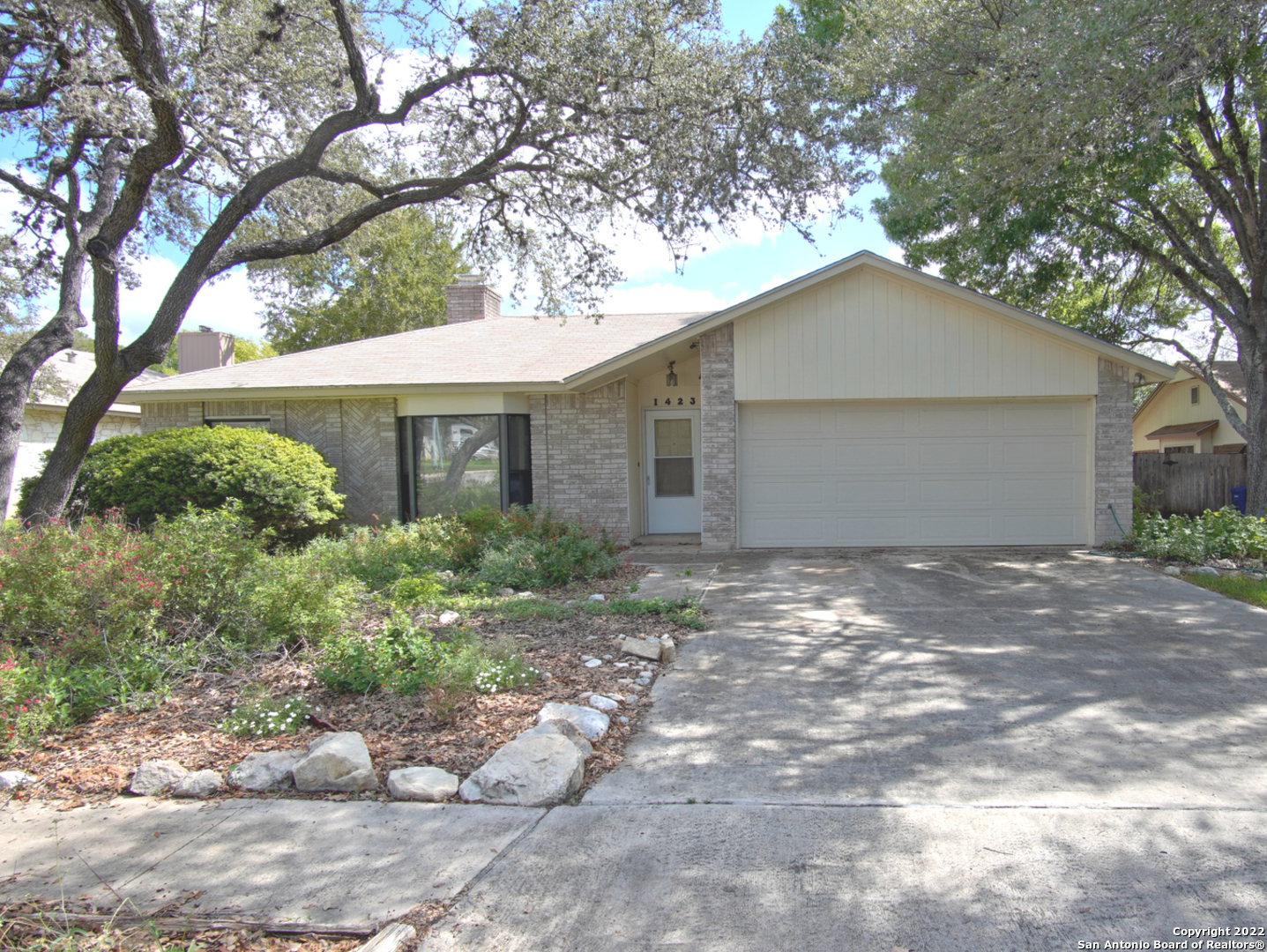 1423 Aylsbury Drive San Antonio TX 78216