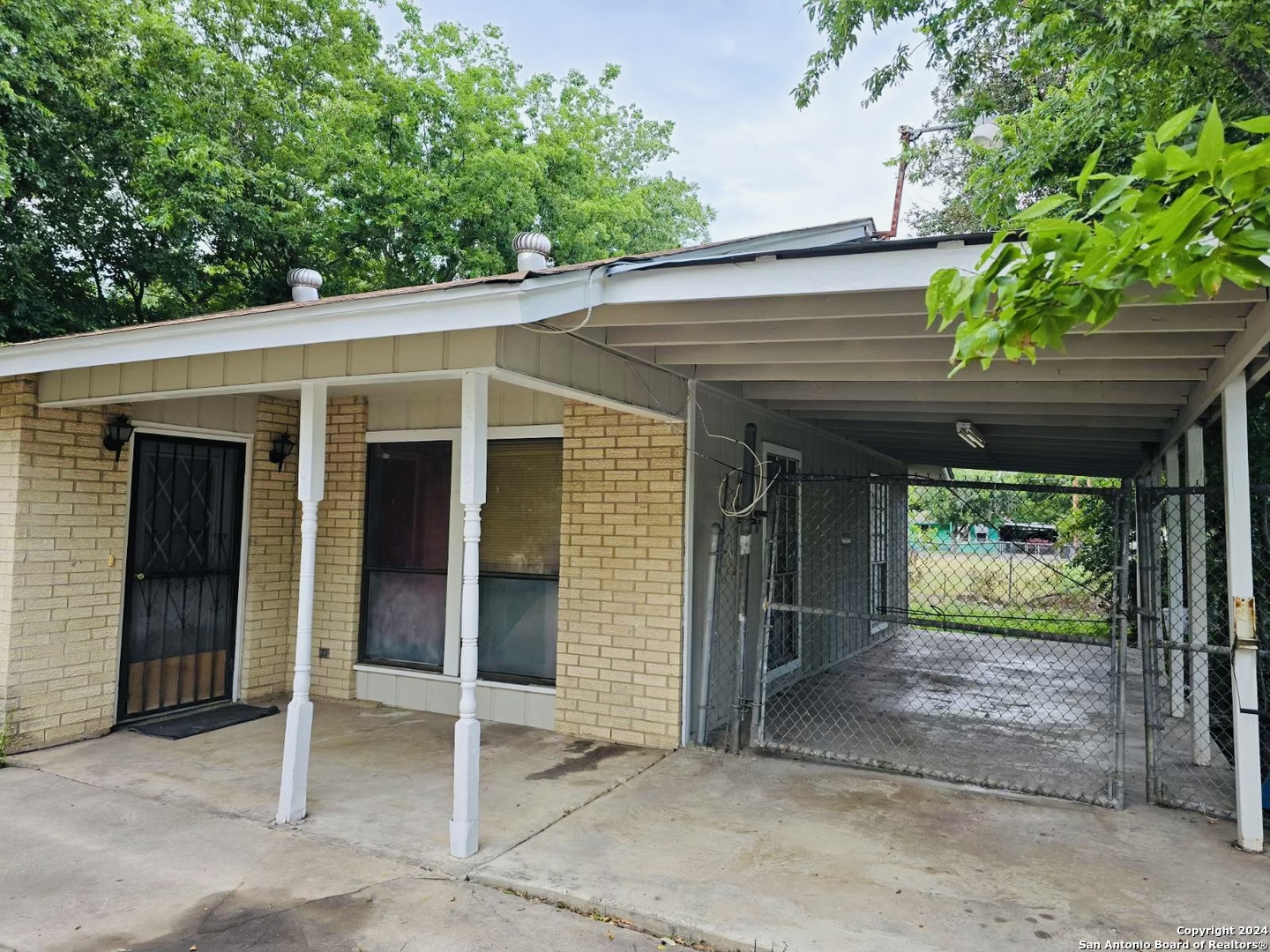 318 Southlawn Avenue San Antonio TX 78237
