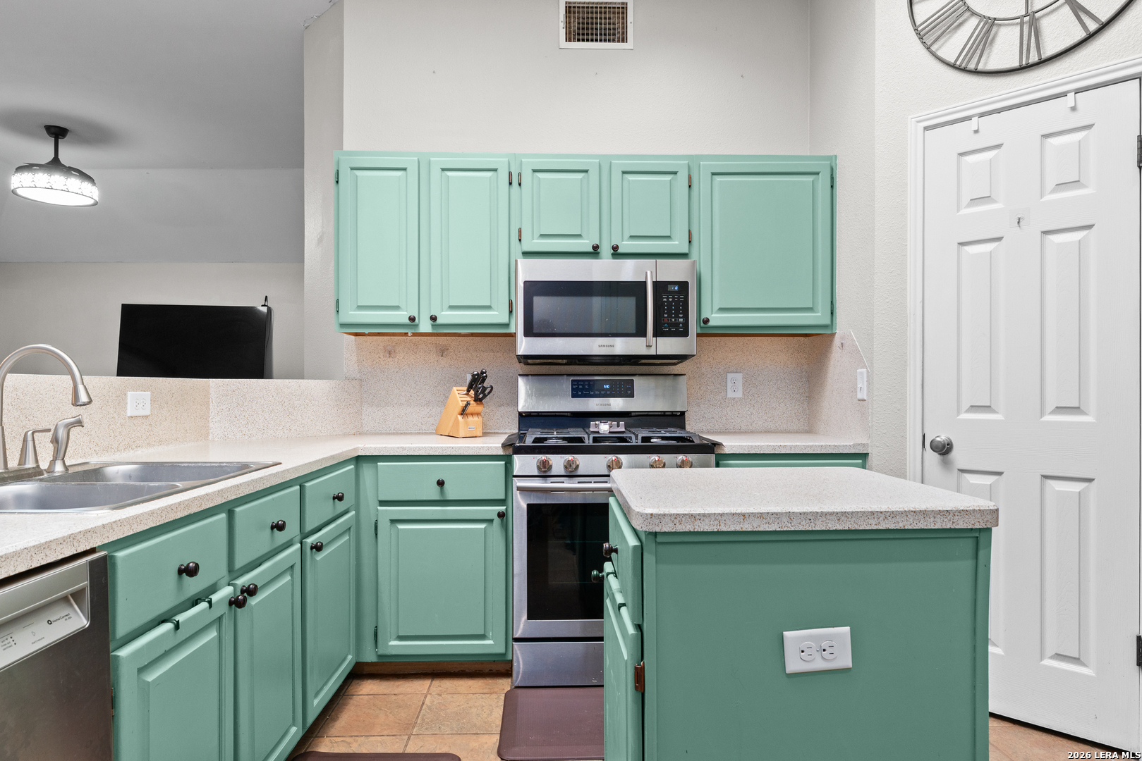 7031 Quail Wilde San Antonio TX 78250