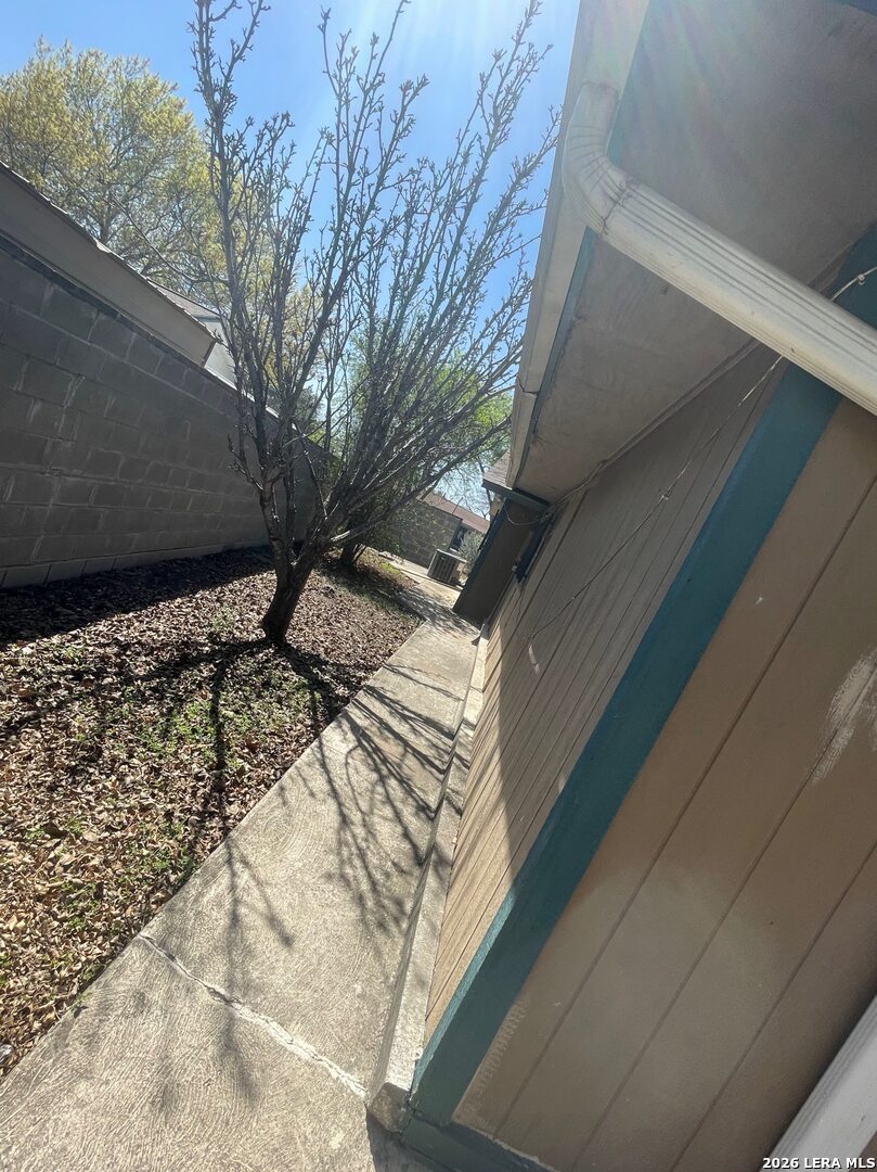 4830 Castle Bridge San Antonio TX 78218
