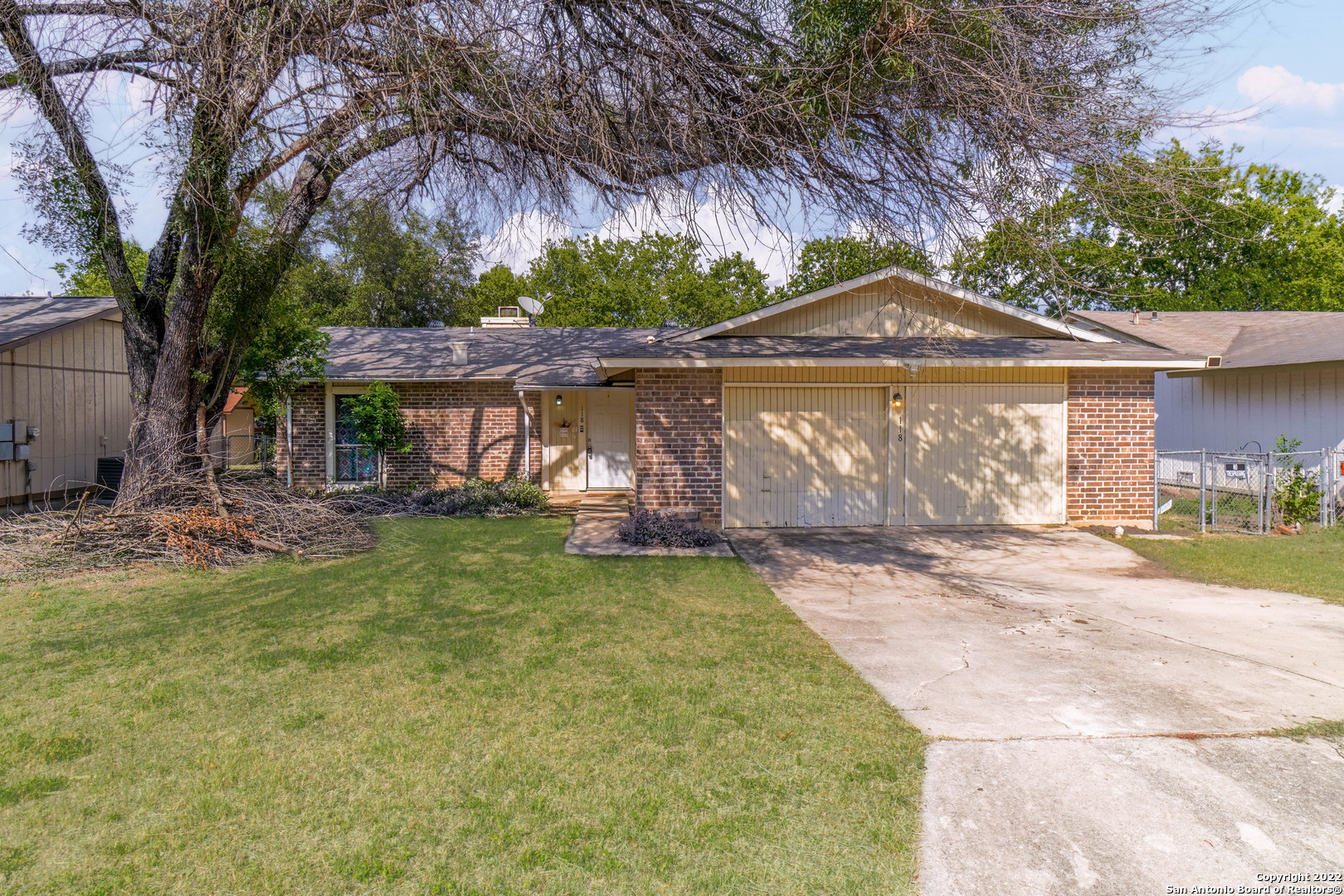 118 Meadow Hill Converse TX 78109