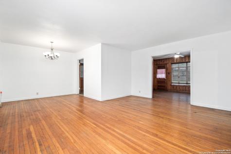 327 Altgelt Avenue San Antonio TX 78201