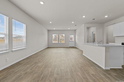 196 Western Gull Drive San Antonio TX 78253