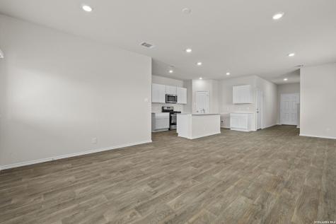 196 Western Gull Drive San Antonio TX 78253