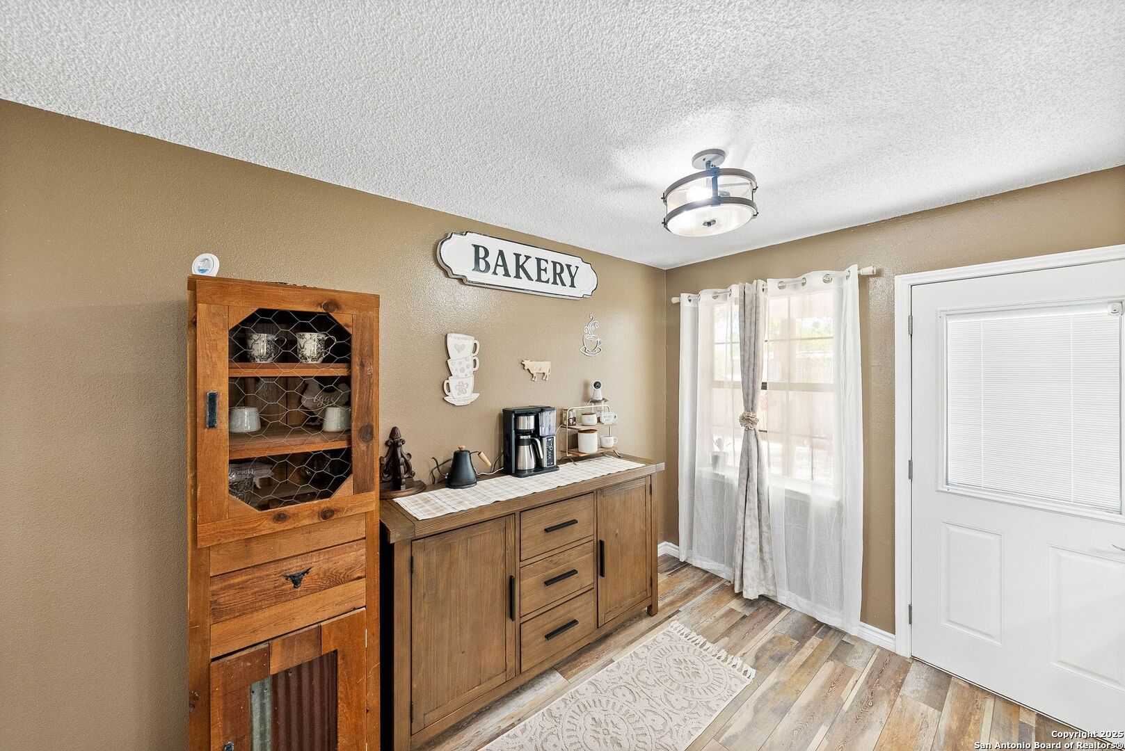 1506 D Street Floresville TX 78114