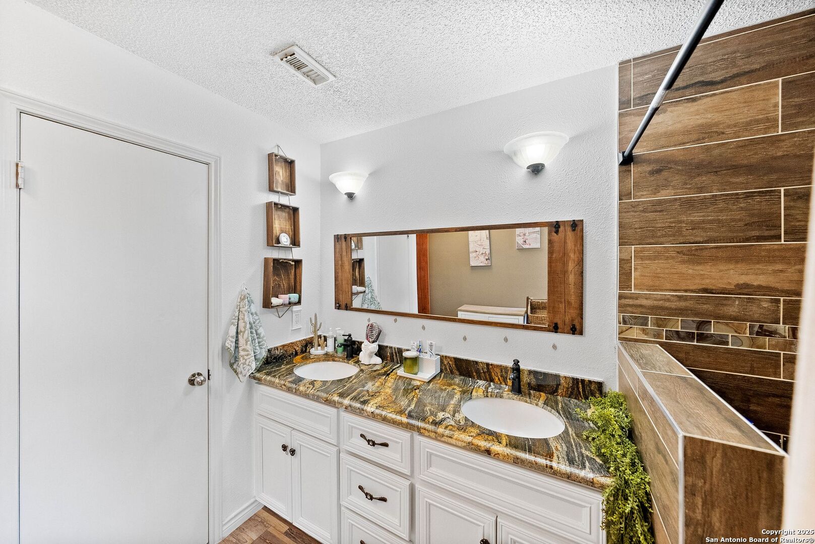 1506 D Street Floresville TX 78114