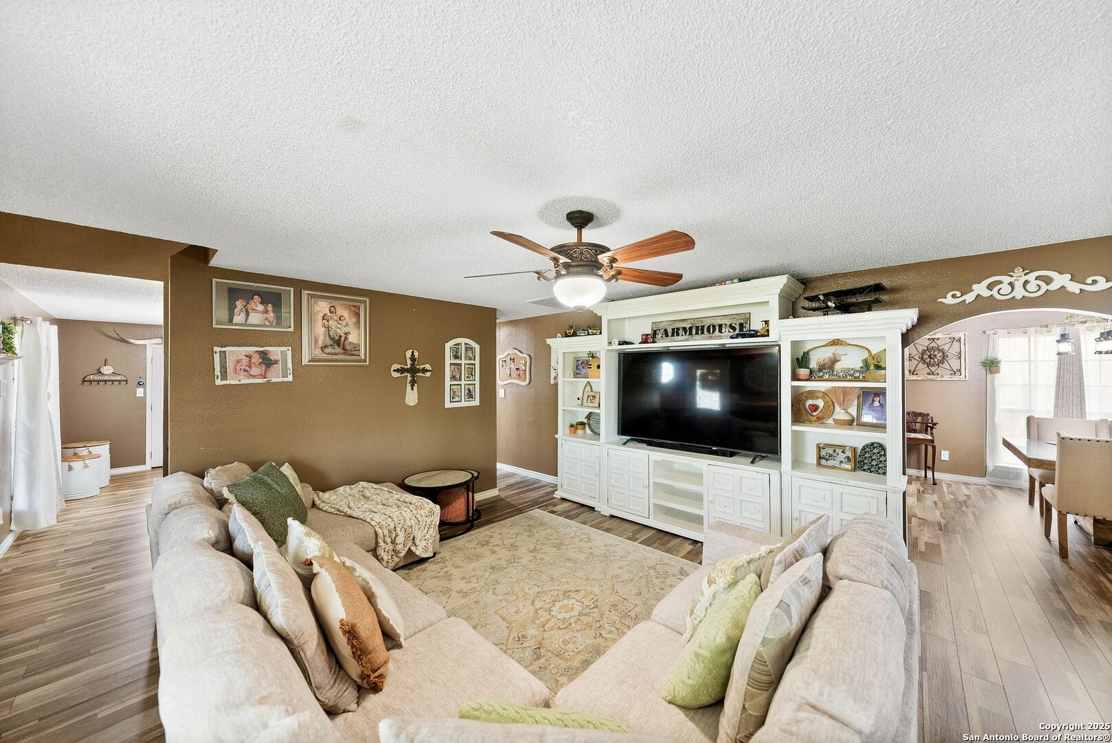 1506 D Street Floresville TX 78114