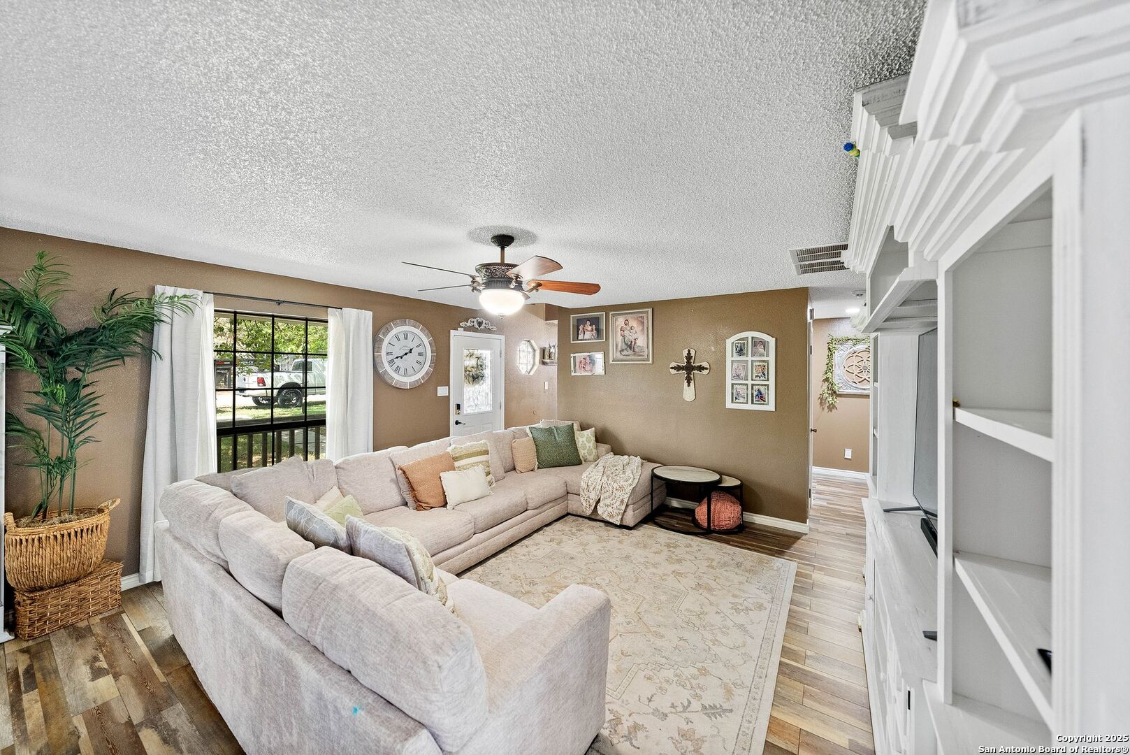 1506 D Street Floresville TX 78114