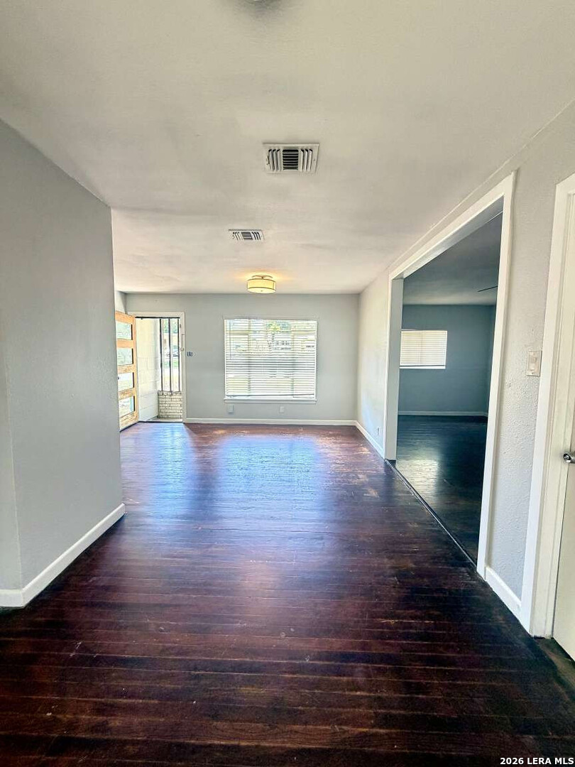 127 Cyril Drive San Antonio TX 78218