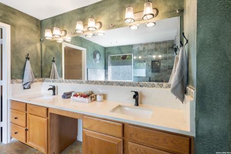 900 Charter Oak Canyon Lake TX 78133