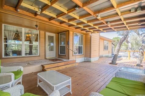 900 Charter Oak Canyon Lake TX 78133