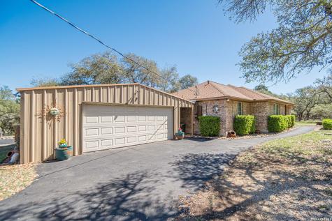 900 Charter Oak Canyon Lake TX 78133