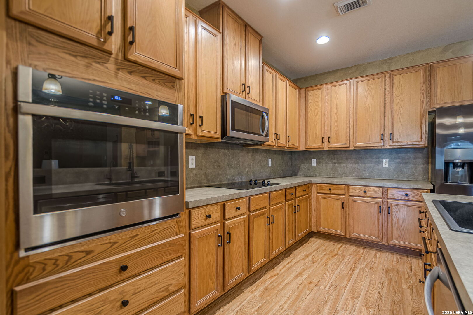 900 Charter Oak Canyon Lake TX 78133