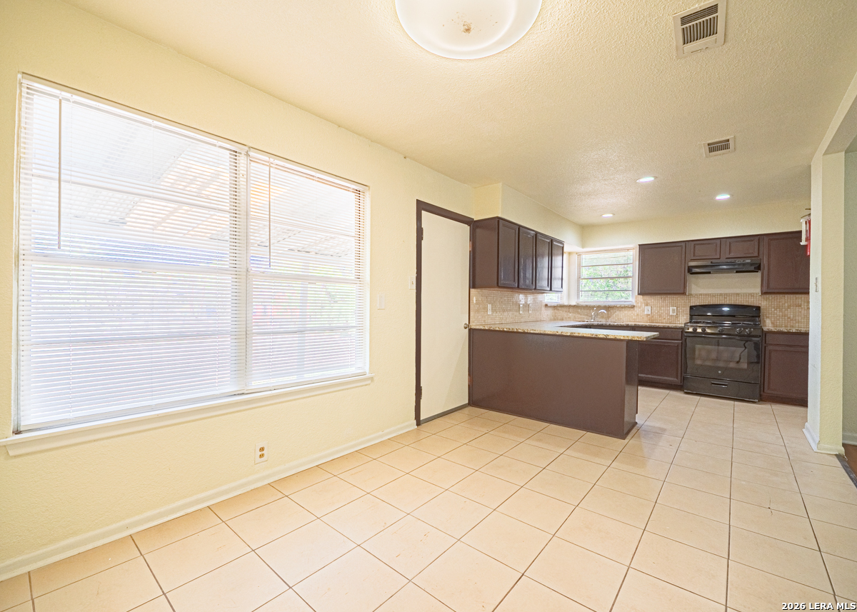 243 Maplewood Lane San Antonio TX 78216