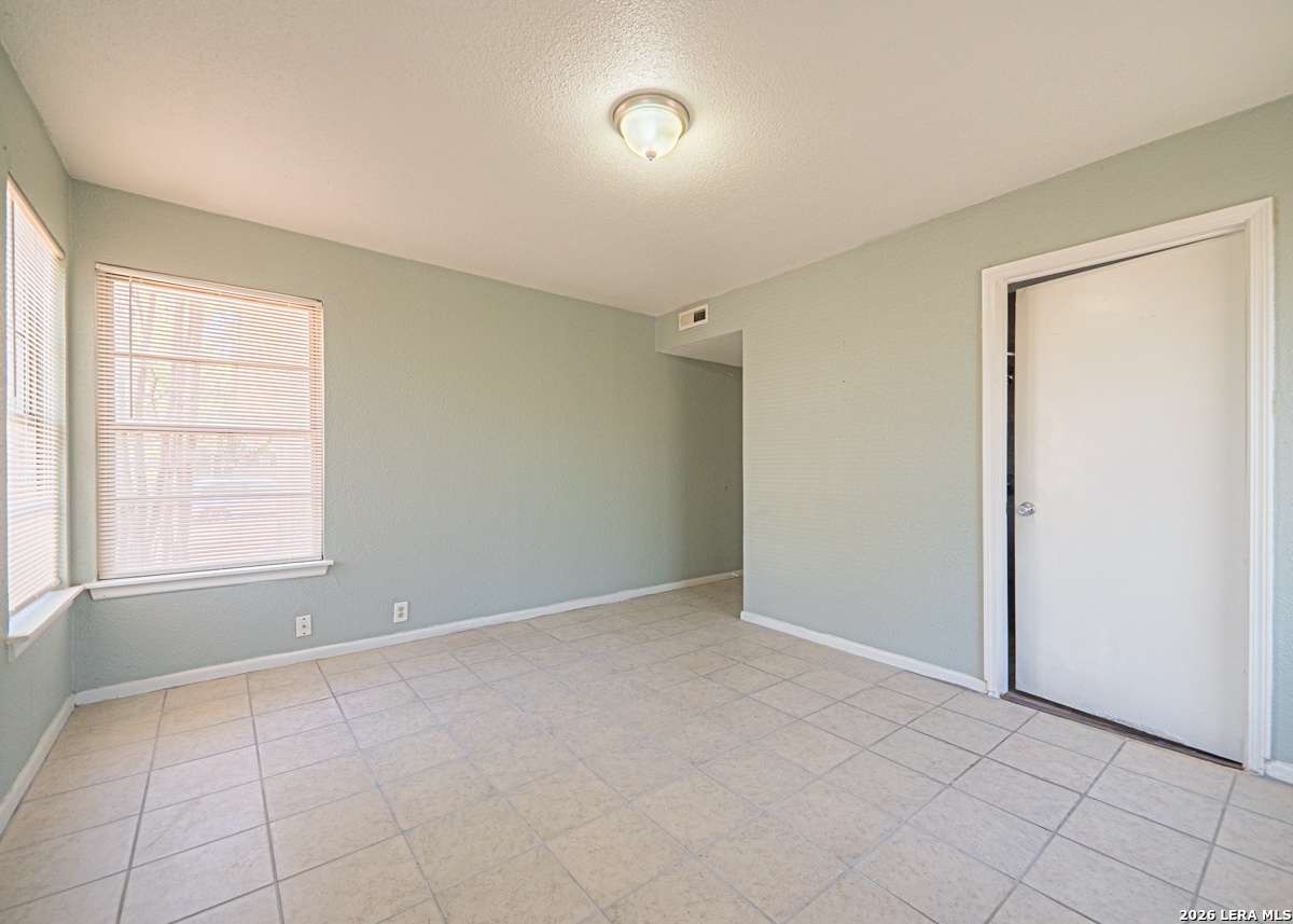 243 Maplewood Lane San Antonio TX 78216
