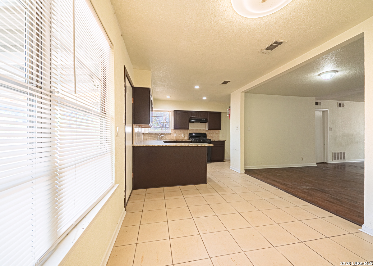 243 Maplewood Lane San Antonio TX 78216