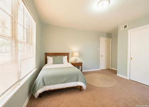 243 Maplewood Lane San Antonio TX 78216