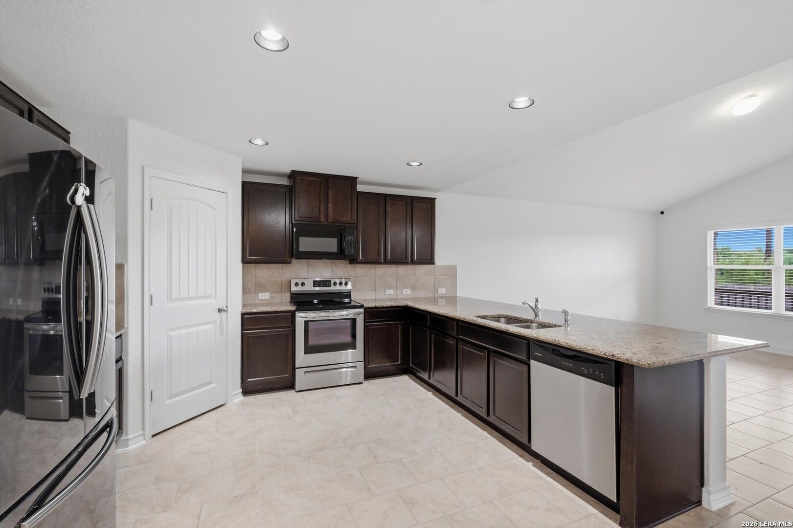 11330 Eagle Tree San Antonio TX 78245
