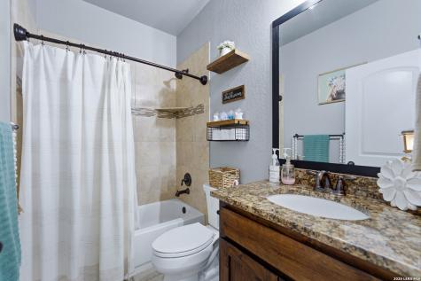 776 Crestview Floresville TX 78114