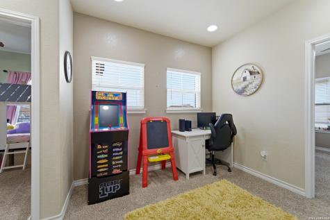 776 Crestview Floresville TX 78114