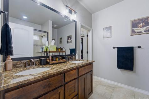 776 Crestview Floresville TX 78114