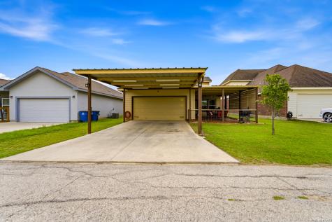776 Crestview Floresville TX 78114