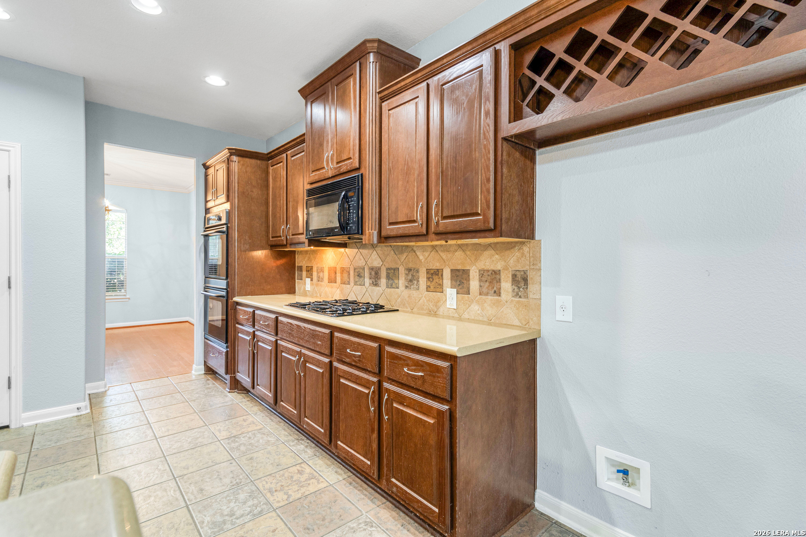 9116 Perdernales Rio Helotes TX 78023