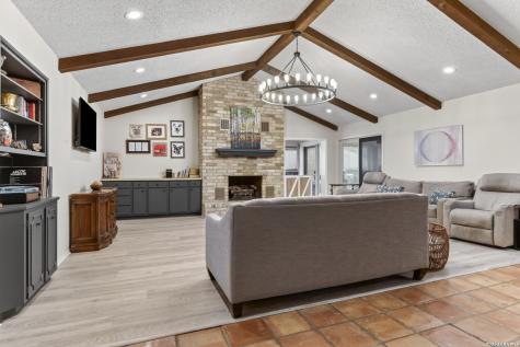 5822 Northgap Windcrest TX 78239