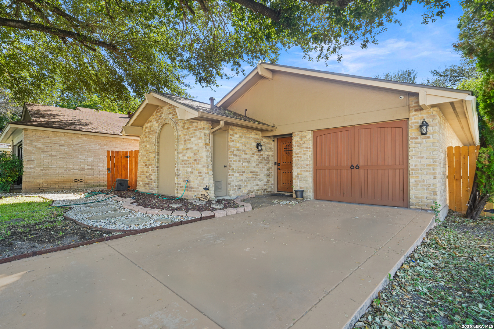 5216 Vinecrest Circle Kirby TX 78219