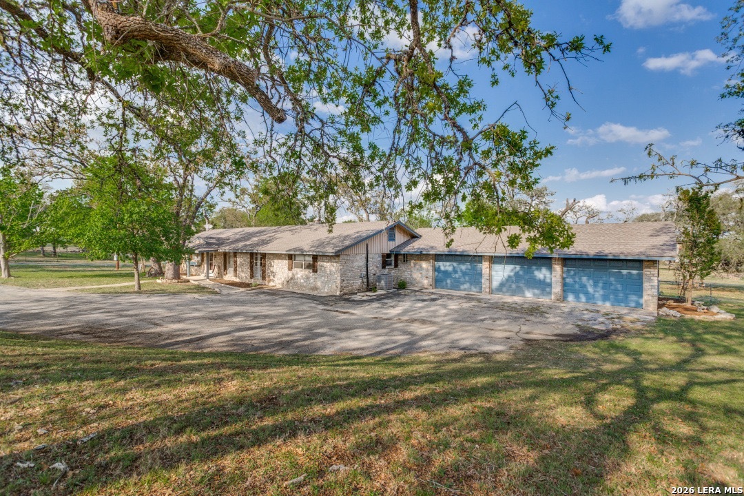 212 Kendall Oaks Drive Boerne TX 78006