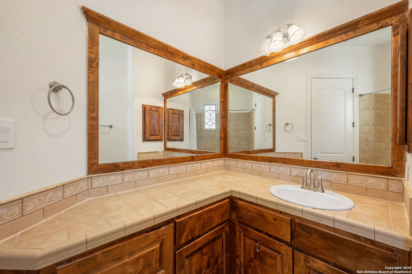 255 Silent Spring Boerne TX 78006