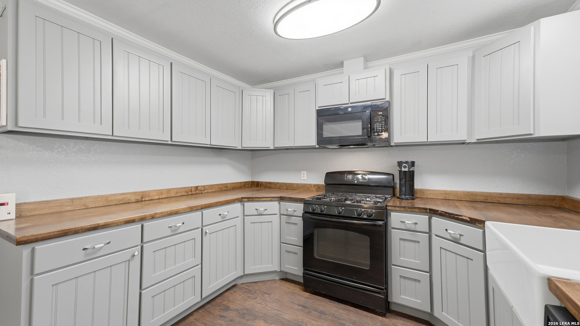 122 W Hutchins Place San Antonio TX 78221
