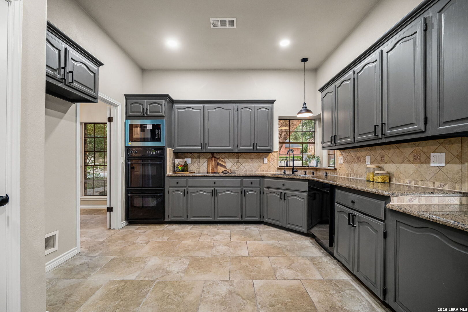1218 Summit Creek San Antonio TX 78258