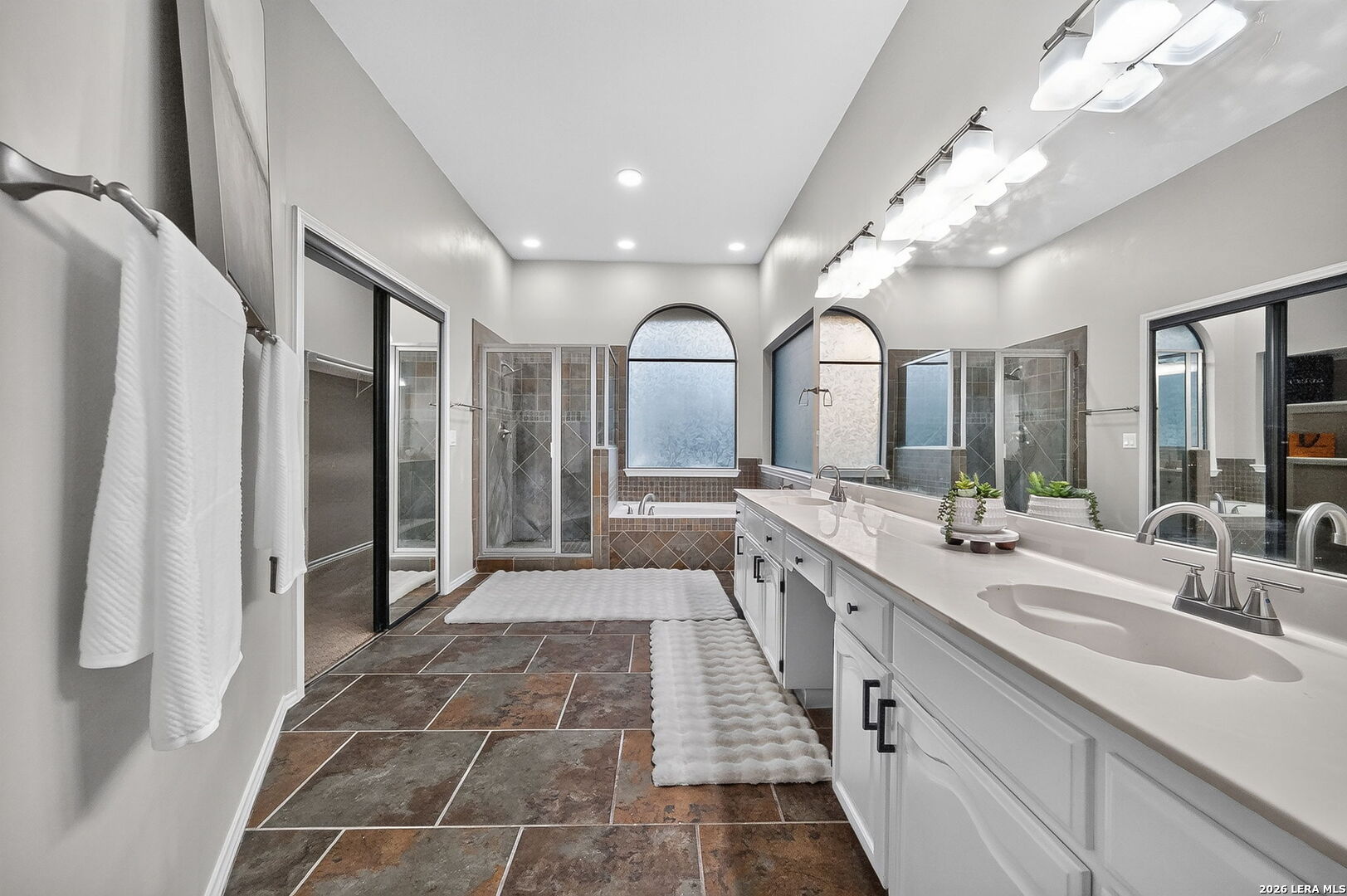 1218 Summit Creek San Antonio TX 78258