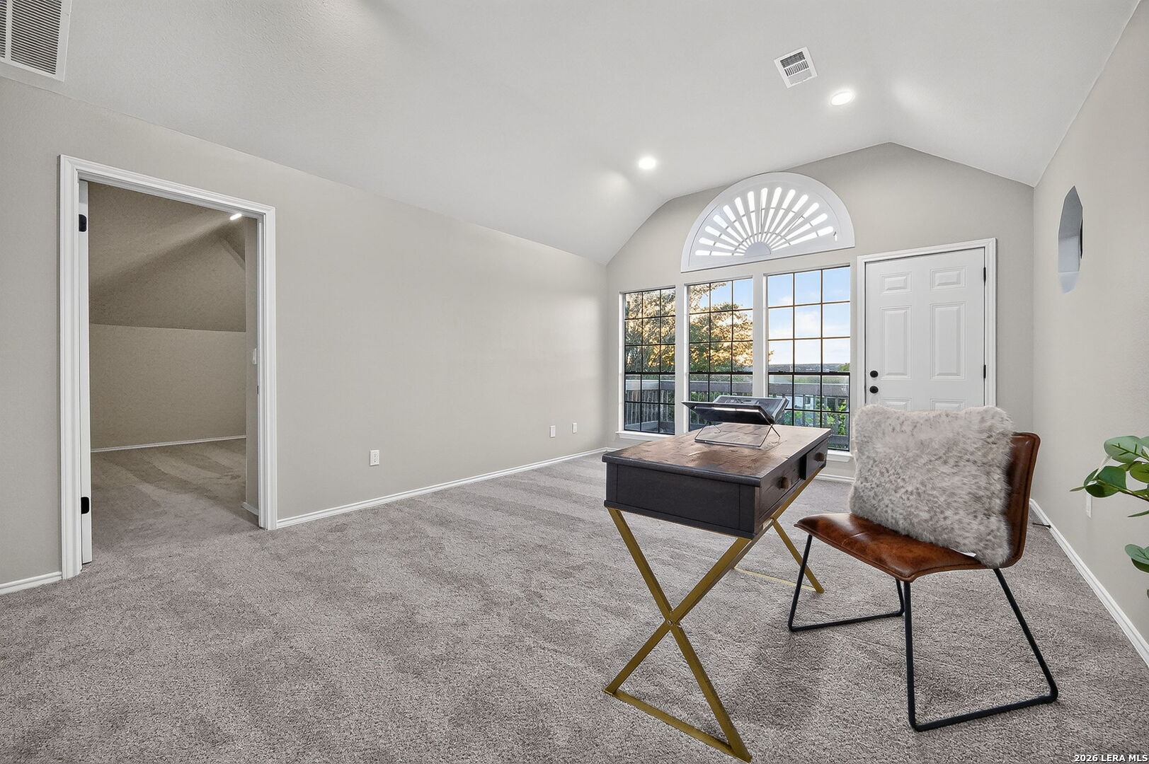 1218 Summit Creek San Antonio TX 78258