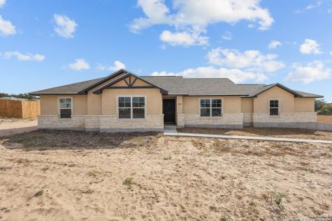 30 Log Cabin Way Poteet TX 78065