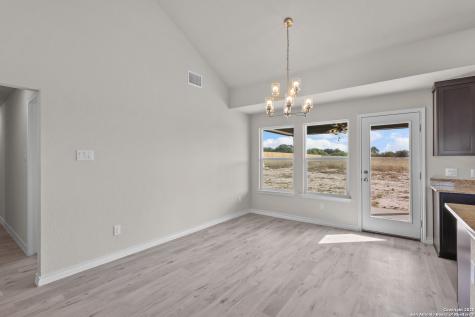 30 Log Cabin Way Poteet TX 78065