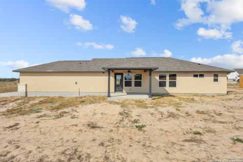 30 Log Cabin Way Poteet TX 78065