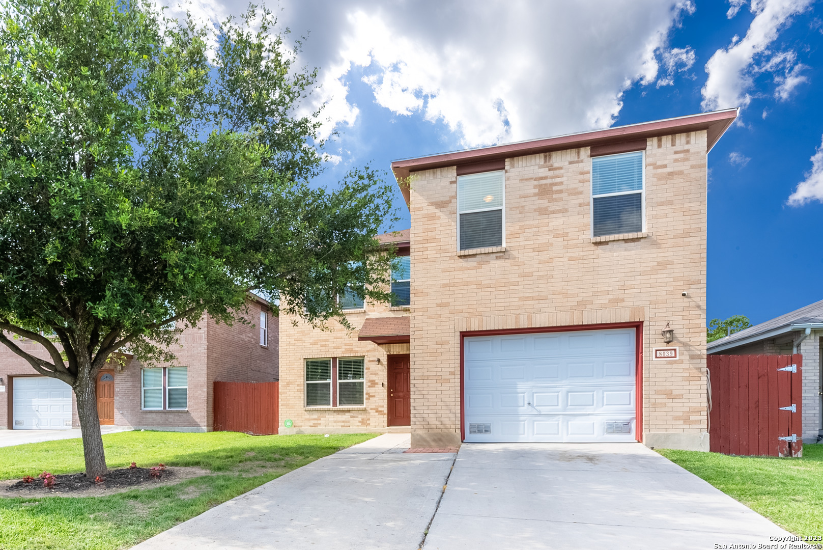 8039 Heights Valley Converse TX 78109