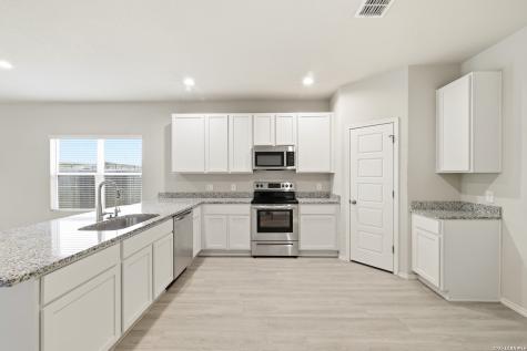7334 Capricorn Way Converse TX 78109